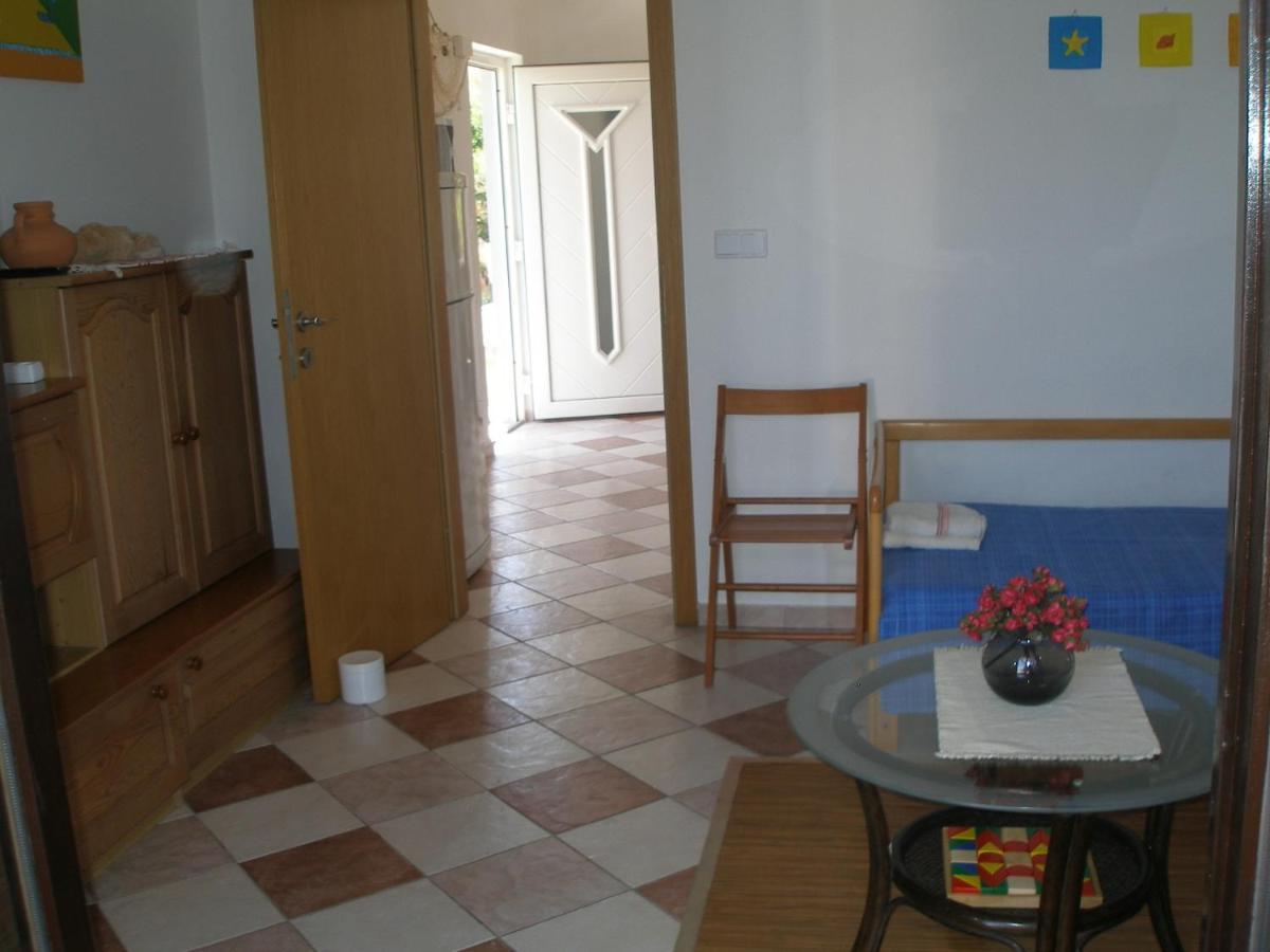 Apartment Pepo Pag Паг Екстериор снимка
