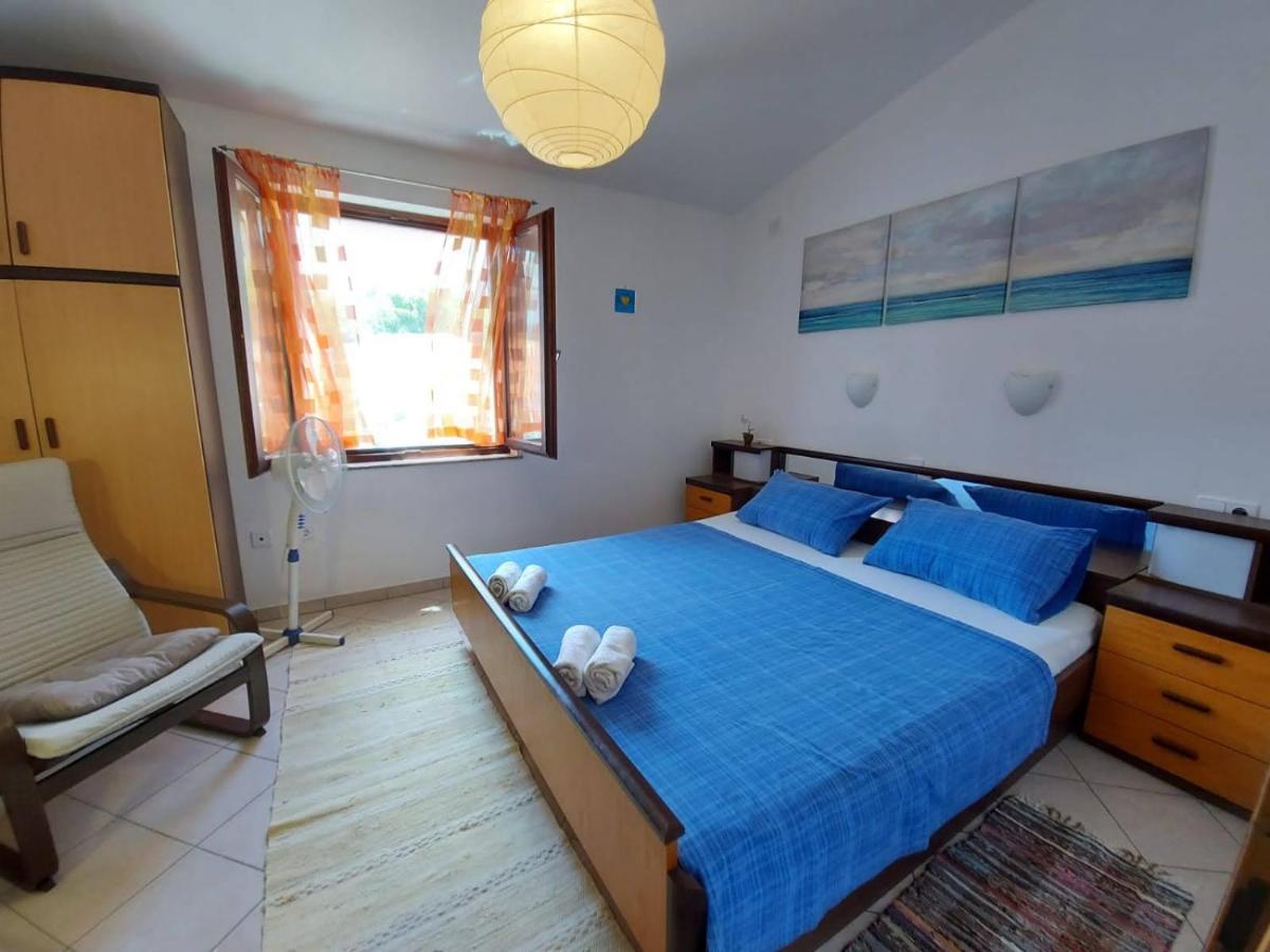 Apartment Pepo Pag Паг Екстериор снимка