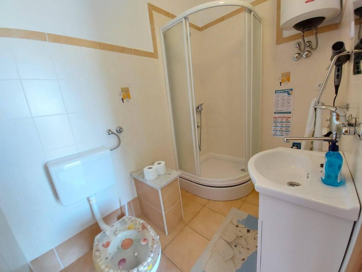 Apartment Pepo Pag Паг Екстериор снимка
