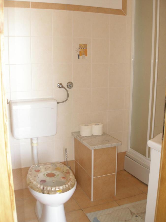 Apartment Pepo Pag Паг Екстериор снимка